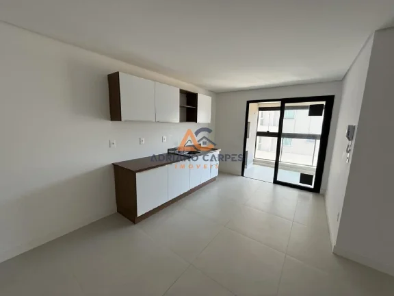 Imagem Seu Duo Suíte na quadra mar na Praia de Gravatá, Navegantes - Residencial Michelangelo. 02 suítes, ampla área interna, vista mar permanente