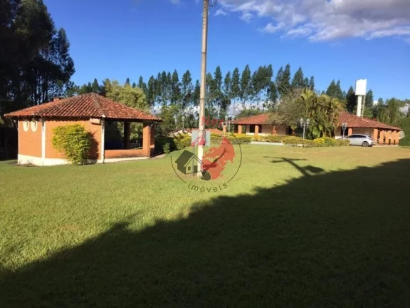 Imagem Troco Sítio por Imovel no ABC, com 3 alqueires , piscina tem um quiosque com churrasqueira , bairro Boa Vista, Torre de Pedra