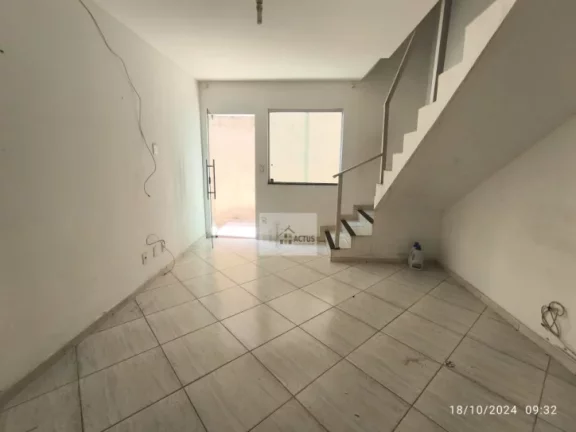 Imagem Casa de Condomínio com 2 Quartos à Venda, 55 m² em São Pedro - Ibirité