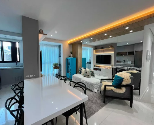 Imagem Oportunidade: Apartamento mobiliado com 2 suítes 2 vagas de garagem na Brava