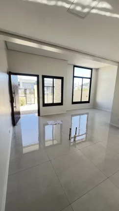 Imagem Excelente casa de 3 dormitórios em localização Privilegiada do Bairro Centenário- Sapiranga