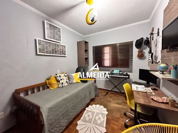 Imagem Casa com 3 dormitórios à venda, 134 m² por R$ 550.000,00 - Estádio - Rio Claro/SP