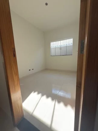 Imagem Alto Padrão para Venda em Sarandi, JARDIM DAS NASÇÕES, 3 dormitórios, 1 banheiro, 3 vagas