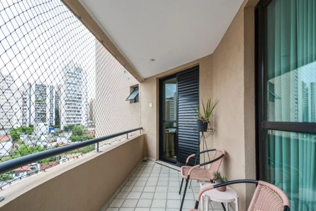 Imagem Apartamento em Pinheiros perto do metrô com 3 quartos (1 suíte ) e 3 vagas, 120m²