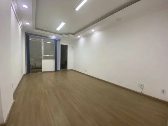 Imagem Grande Oportunidade! Sala comercial à venda no Centro de Barbacena