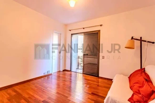 Imagem Apartamento de Luxo na Jardim Europa, São Paulo-SP: 3 quartos, 3 suítes, 3 salas, 5 banheiros, 3 vagas - 225m². Aproveite!