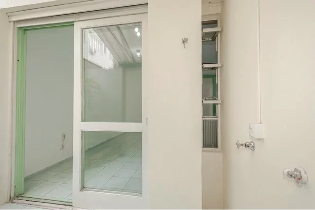 Imagem Apartamento à venda em Porto Alegre, Menino Deus, com 1 quarto, 46,29m2