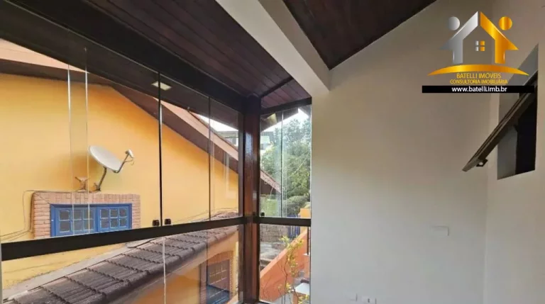 Imagem Casa à venda no condomínio Petit Village na Granja Viana - Batelli Imóveis