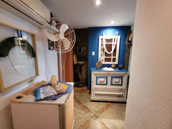Imagem PITANGUEIRAS – CALÇADÃO, AMPLO APARTAMENTO COM 90 M² ÚTEIS, 01 VAGA DE GARAGEM NO PRÉDIO, LOCALIZAÇÃO PRIVILEGIADA.