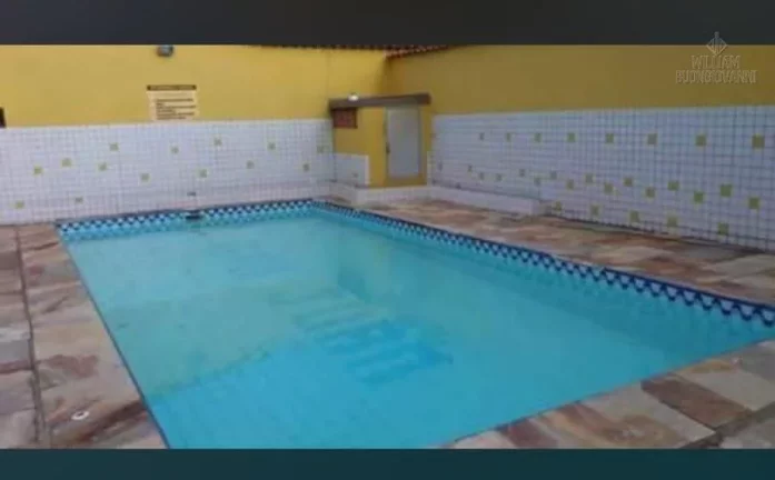 Imagem Sobrado em condominio fechado com piscina 100 metros da praia!