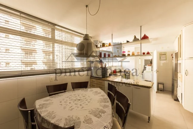 Imagem Belíssimo apartamento a venda na Santa Cecília com 240m²!