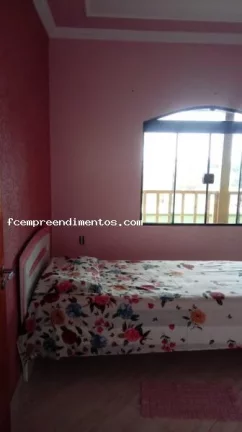 Imagem Sobrado para Venda em Limeira, Jardim Santa Eulália, 4 dormitórios, 2 banheiros, 3 vagas