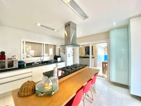 Imagem Casa Sobrado, 4 Dormitórios, 4 vagas, Altos da Serra I - Urbanova - Sjc.