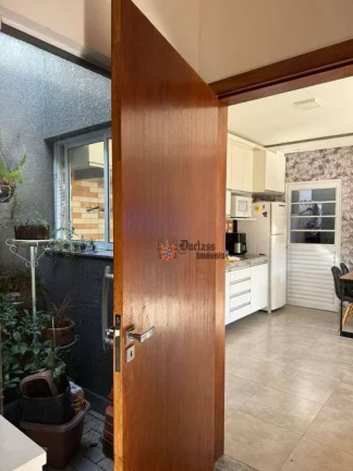 Imagem Casa com 5 dormitórios à venda, 300 m² por R$ 1.590.000 - Jardim dos Pinheiros - Atibaia/SP