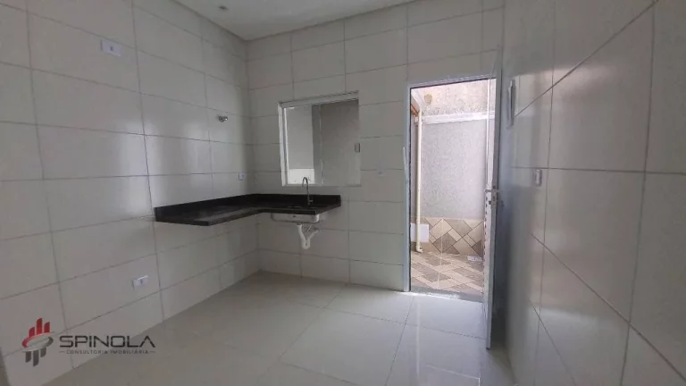 Imagem Sobrado com 2 dormitórios à venda, 69 m² por R$ 370.000,00 - Vila Caiçara - Praia Grande/SP