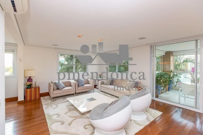 Imagem Apartamento com 257m² em Perdizes, 4 suI­tes e 5 vagas.