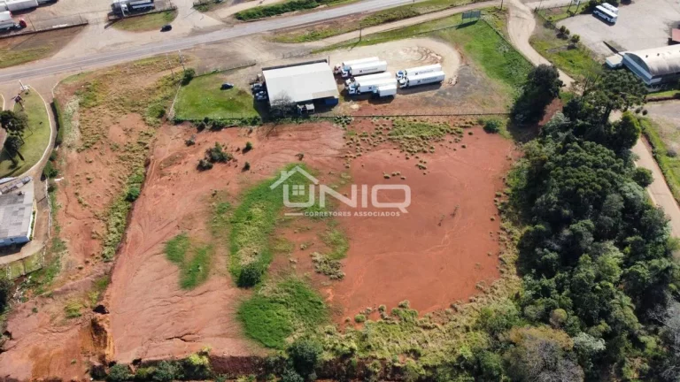 Imagem Terreno com Barracão Comercial Frente para BR