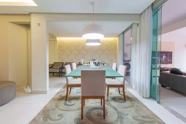 Imagem Sobrado de 421m² à venda no bairro Jardim América - Goiânia/GO