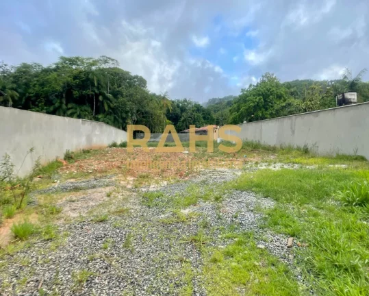 Imagem Terreno Plano à venda no Bairro Paranaguamirim em Joinville por R$450.000,00 Terreno com área tota...