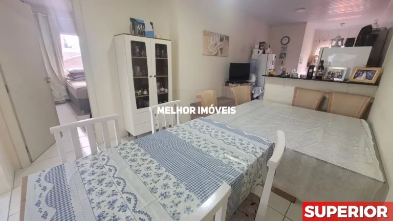 Imagem Casa de Alvenaria á venda com 6 dormitórios e 3 vagas de garagem localizada em Camboriú