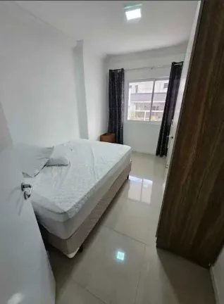 Imagem Apartamento quadra mar com 3 dormitórios sendo 1 suíte e 2 vagas de garagem Balneário Camboriú/SC