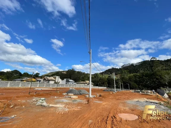 Imagem Lote em Condomínio Urbano de casas no Centro de Santa Teresa... Não é loteamento, é Condomínio FECHADO !!!
