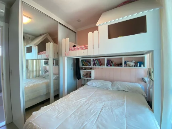 Imagem Apartamento com 3 dormitórios à venda no Centro de Balneário Camboriú/SC