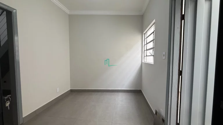 Imagem IMÓVEL COMERCIAL DISPONIVEL PARA ALUGUEL NA RUA VOLUNTARIOS DA FRANCA AO LADO DA PRAÇA DO CENTRO DE FRANCA/SP