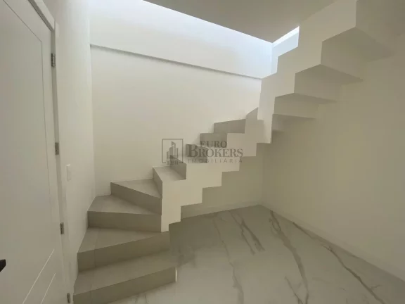 Imagem Cobertura com 4 suítes à venda no Centro de Balneário Camboriú/SC