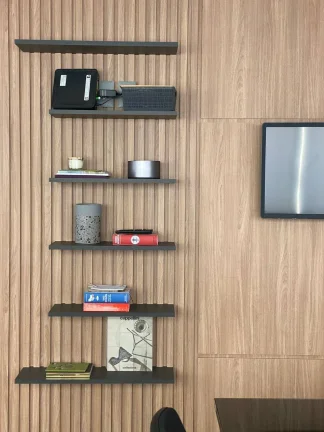 Imagem Conjunto Comercial - Itaim, 33M², Sala com divisória, 1 Vaga, Mobiliado.