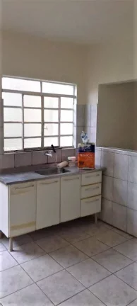 Imagem Casa com 2 dormitórios à venda na Vila Aeroporto- Campinas/SP