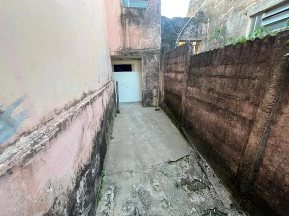 Imagem Casa Espaçosa com Quintal Grande e Porão Amplo no São Sebastião – Barbacena