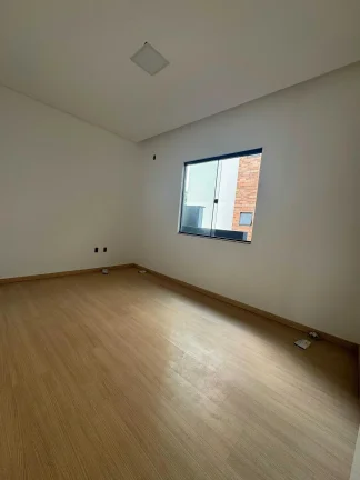 Imagem Geminado com 2 suítes sendo 1 com sacada e 2 vagas de garagem - Costa e Silva | Joinville/SC