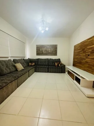 Imagem Linda casa no Jd. das Palmeiras