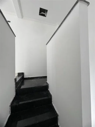 Imagem CASA COM 52.14 m² - BOQUEIRAO - PRAIA GRANDE SP