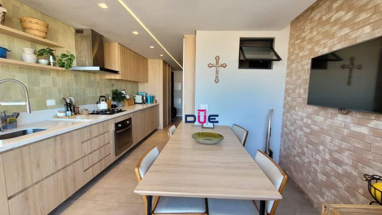 Imagem Apartamento com 2 dormitórios à venda, 74 m² por R$ 1.050.000,00 - Embaré - Santos/SP