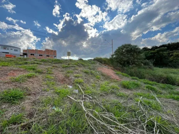 Imagem Lote à Venda no Imperial – Localização Privilegiada para Morar ou Investir!