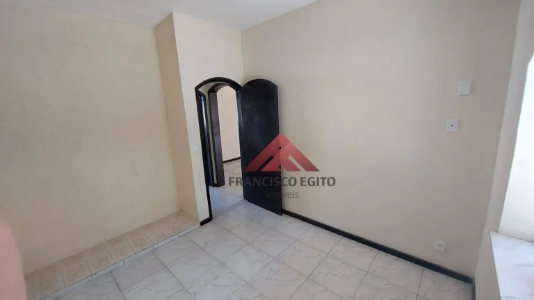 Imagem Casa com 3 dormitórios à venda, 250 m² por R$ 300.000,00 - Neves - São Gonçalo/RJ