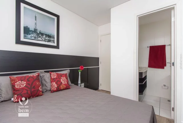 Imagem Apartamento com 3 quartos (1 suíte) porcelanato instalado, vaga de garagem à venda por R$ 535.000 - Portão - Curitiba/PR