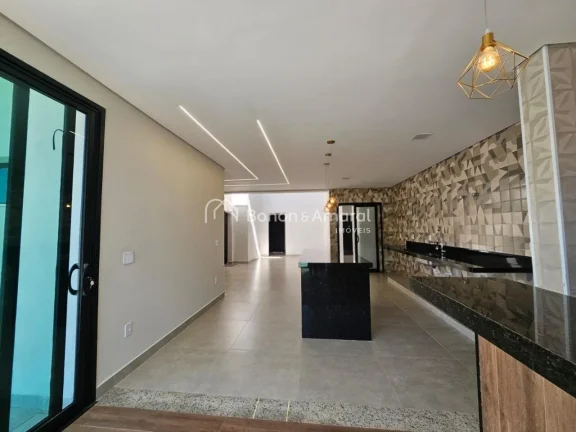 Imagem Moderna e recém-construída, esta casa térrea oferece conforto e elegância em cada detalhe. Com p...