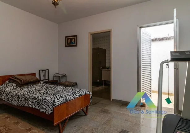 Imagem Casa Assobradada com 4 dormitórios e 4 banheiros ao lado do Metrô Praça da Árvore em Vila da Saúde, São Paulo/SP