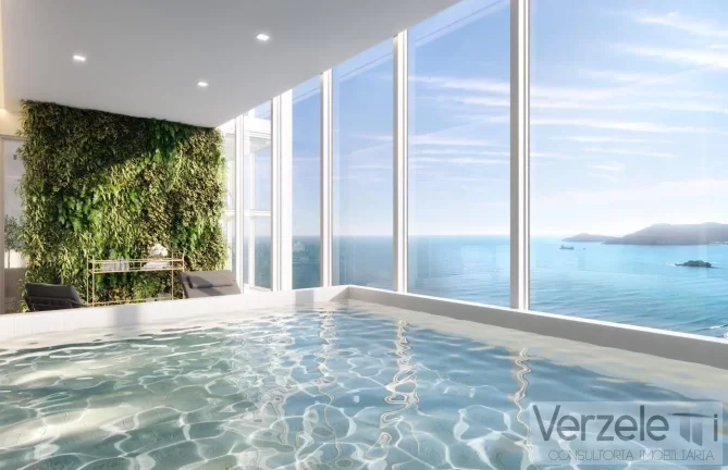 Imagem Apartamento 4 ou + dormitórios para Venda em Balneário Camboriú / SC no bairro Centro