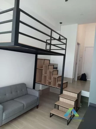 Imagem Excelente oportunidade de negócio, para locação ou moradia. Pé direito de 3,70m - permitindo a instalação de mezanino (já instalado).