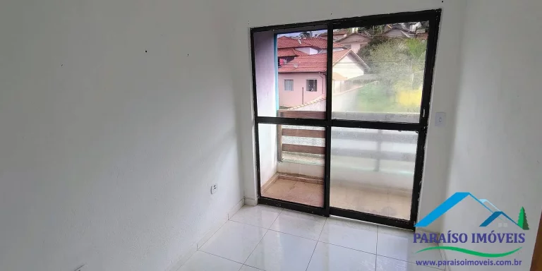 Imagem Oportunidade Única! Casa com 3 Quartos, Garagem Coberta e Ótima Localização
