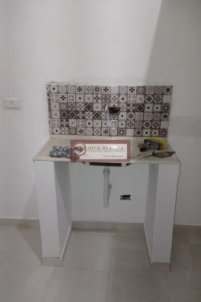 Imagem Sobrado à Venda em Jardim das Imbuias com casas de aluguel, SP -
