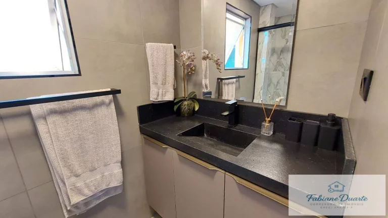 Imagem Apartamento 2 dormitórios reformado na Área Nobre da praia Grande