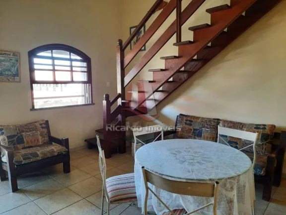 Imagem Espaçoso Apartamento Duplex c/ 4 Qtos.