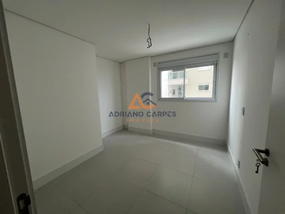 Imagem Summer Home Clube, Apartamento 02 quartos sendo 01 suíte na Praia de Itacolomi, norte de Piçarras. Adriano Carpes Imóveis Vende
