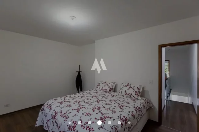Imagem Casa à venda com 180m², 3 suítes e 5 vagas - São Paulo