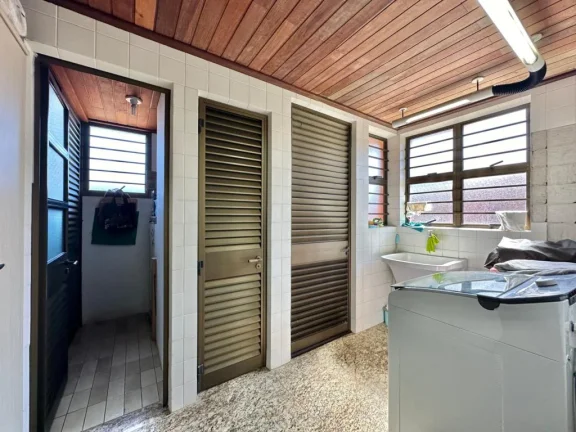 Imagem Casa 5 Dormitórios - Bairro Atlantida